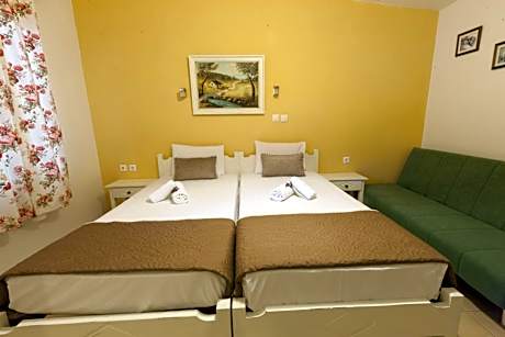 Studio with Garden View