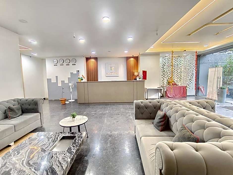 Turquoise Kharadi (A Business Hotel)