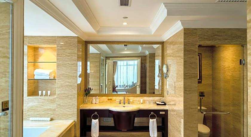 Qingdao Jianxin International Hotel