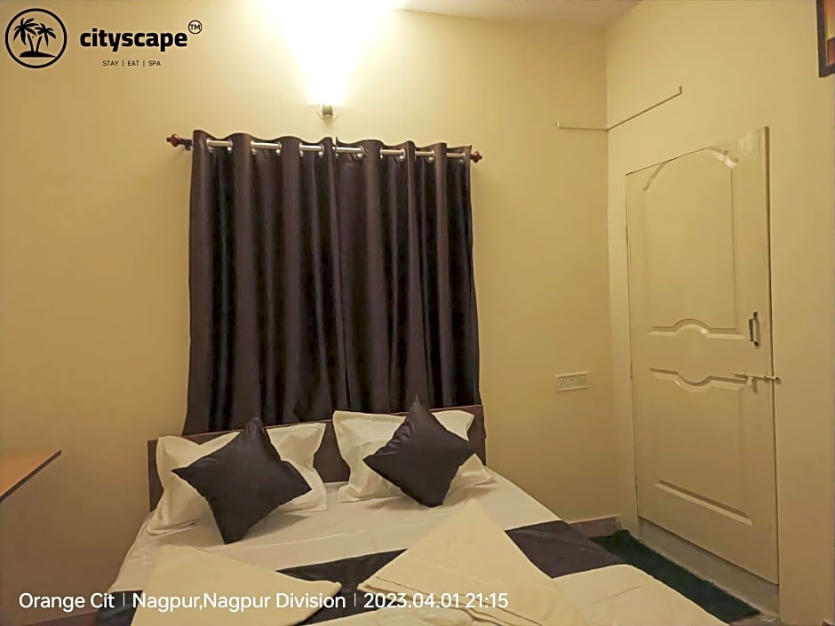 Hotel Orange Cityscape