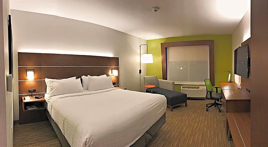 Holiday Inn Express & Suites Sterling By IHG