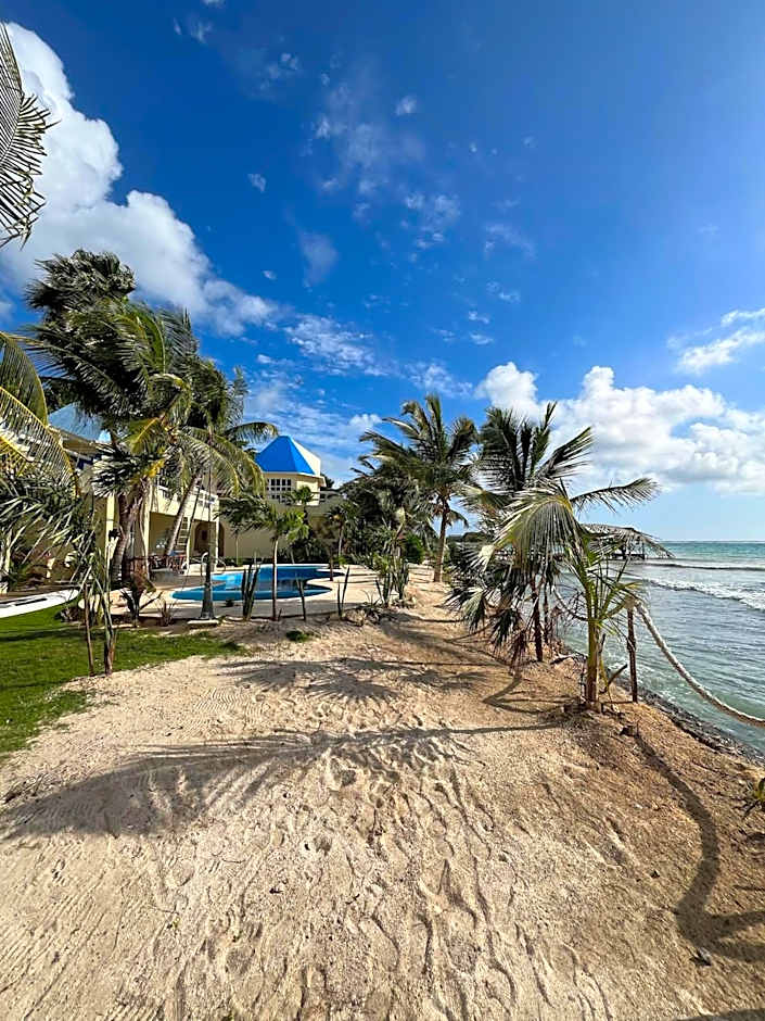 Casa Cenote Hotel