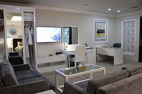 Premium King Room