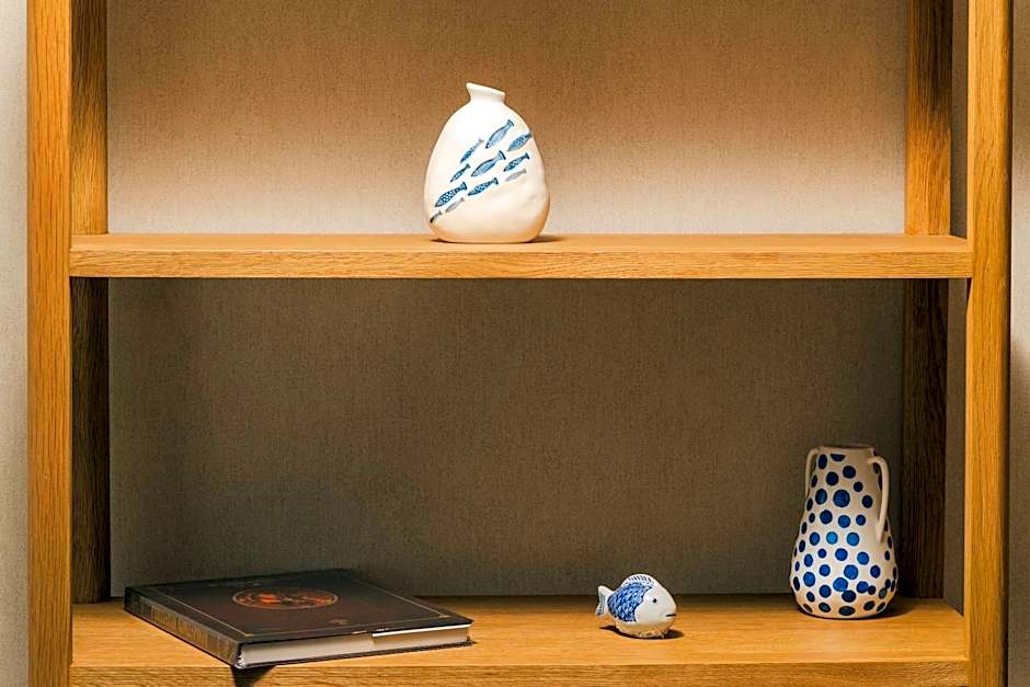 Infinity Hotel & More