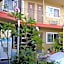 Fullerton Lodge