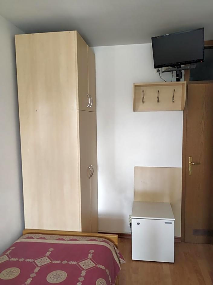 Accomodation Pertout