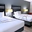 La Quinta Inn & Suites by Wyndham Tulsa Midtown