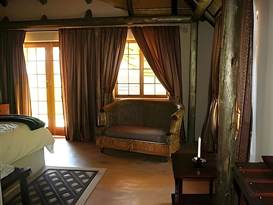 African Flair Country Lodge