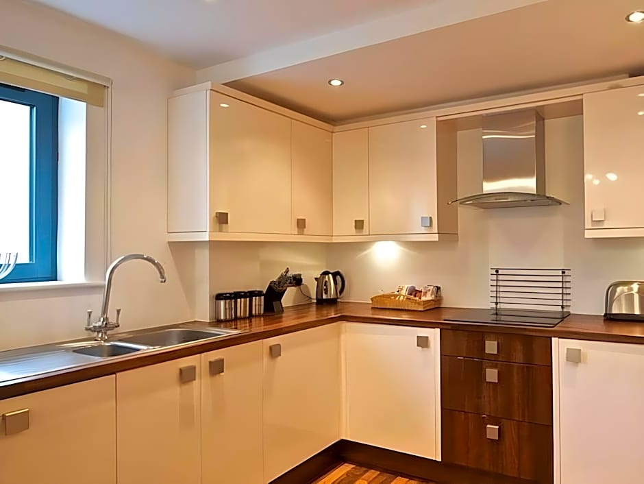 Dreamhouse Apartments Manchester City West