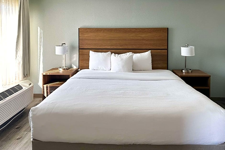 Photo 1 of 12 of 1 King Bed Suite, Accessible