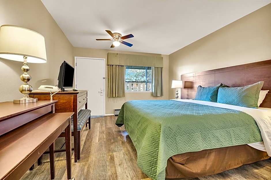 Scottish Fairway Inn