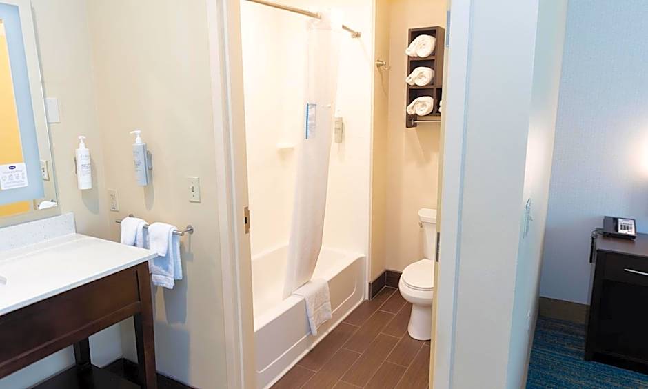 Hampton Inn & Suites by Hilton Stroudsburg Pocono Mountains