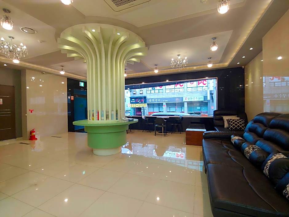 Gallery Hotel BnB