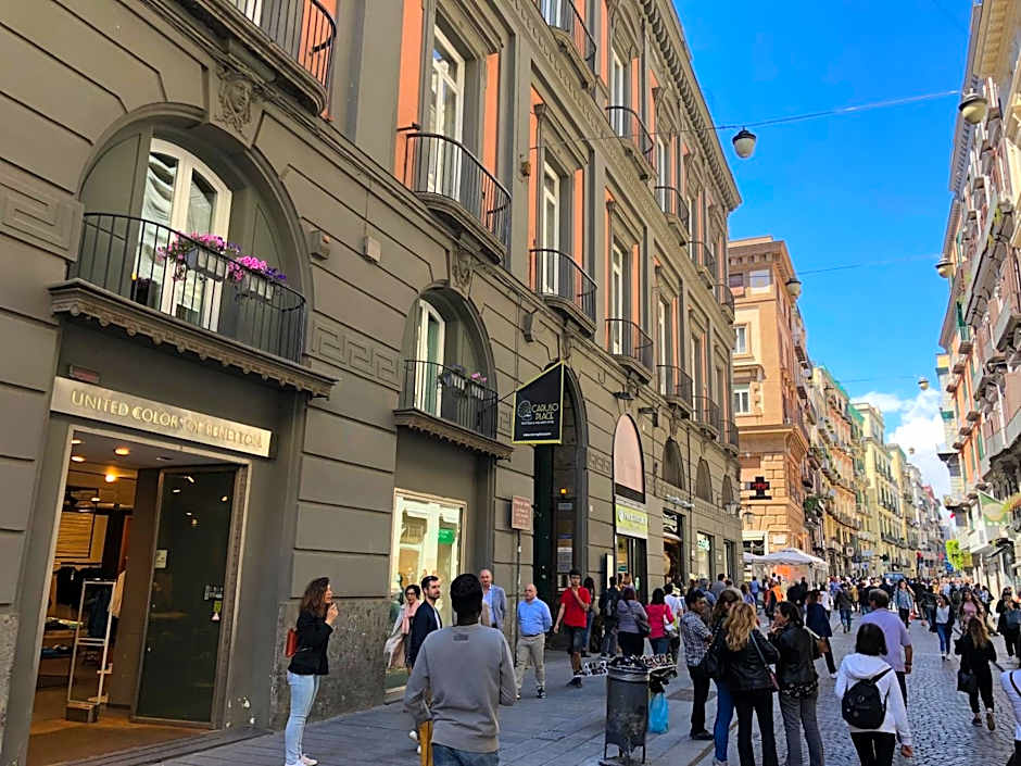 Caruso Place Boutique & Wellness Suites