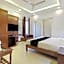 Capital O 2242 Hotel Yuvraj Deluxe