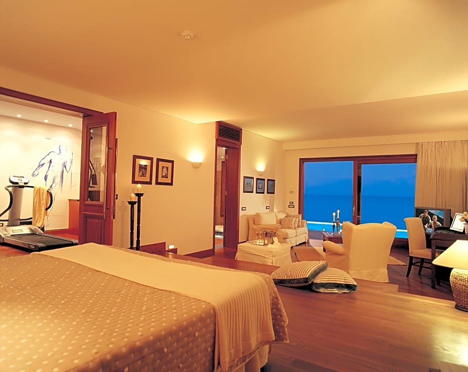 Elounda Beach Hotel & Villas, a Member of the Leading Hotels of the Wo