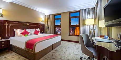 Junior King Suite - Non-Smoking