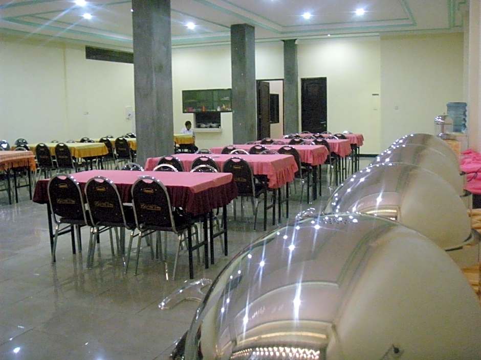 Dena Hotel