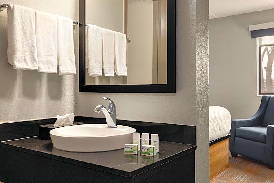 AmericInn by Wyndham Madison WI