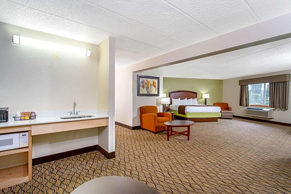 AmericInn by Wyndham Sheboygan