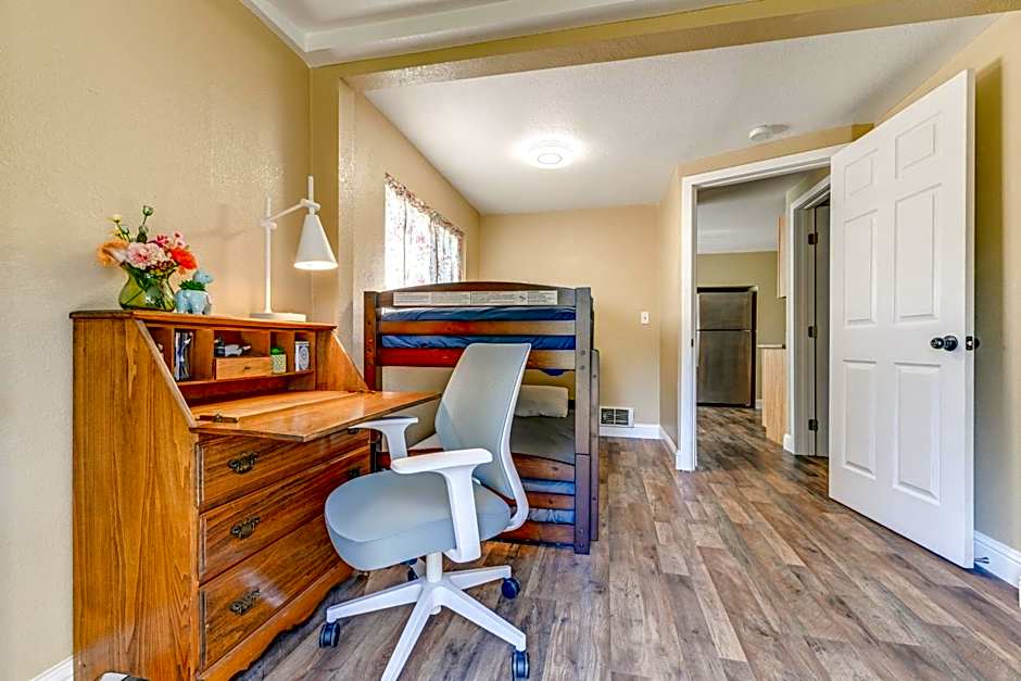 Cozy Coos Bay Retreat with On-Site Creek and Fishing!