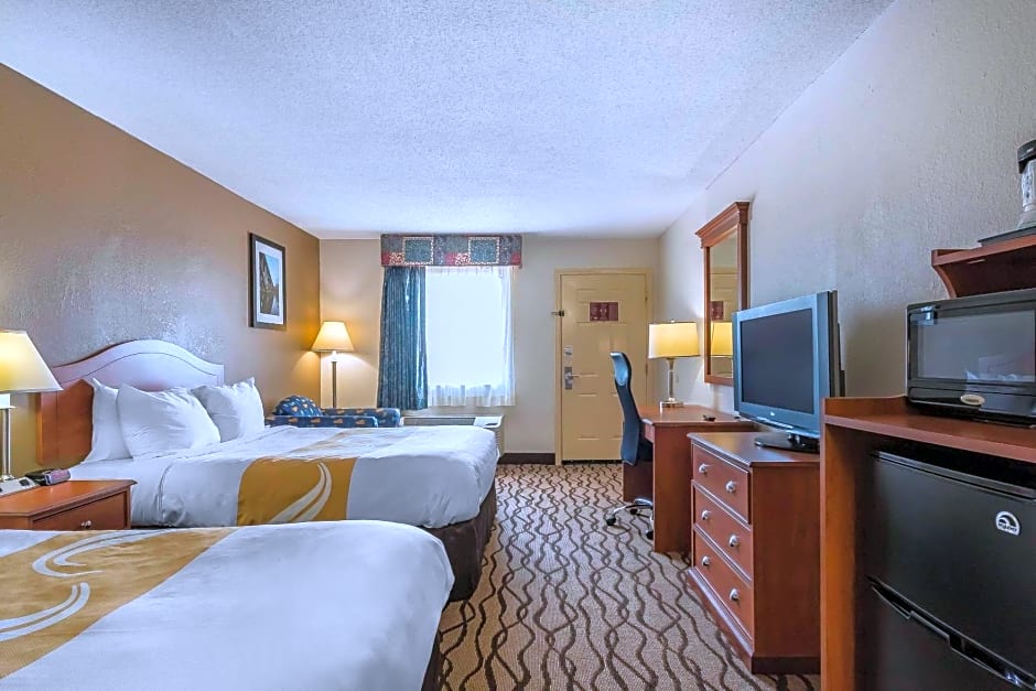 Quality Inn Charleston I-57