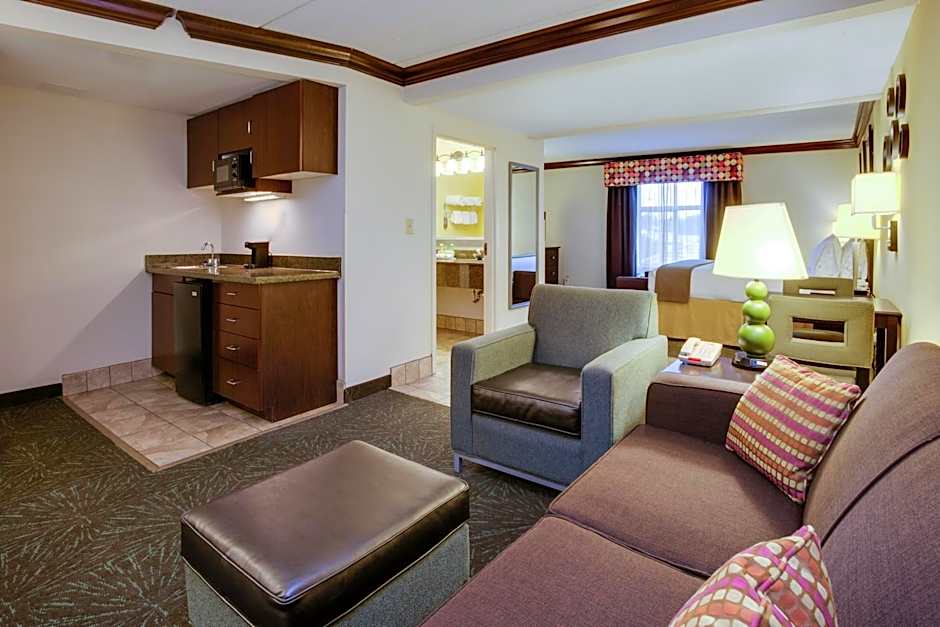 Holiday Inn Express Hotel & Suites Charleston-Ashley Phosphate By IHG