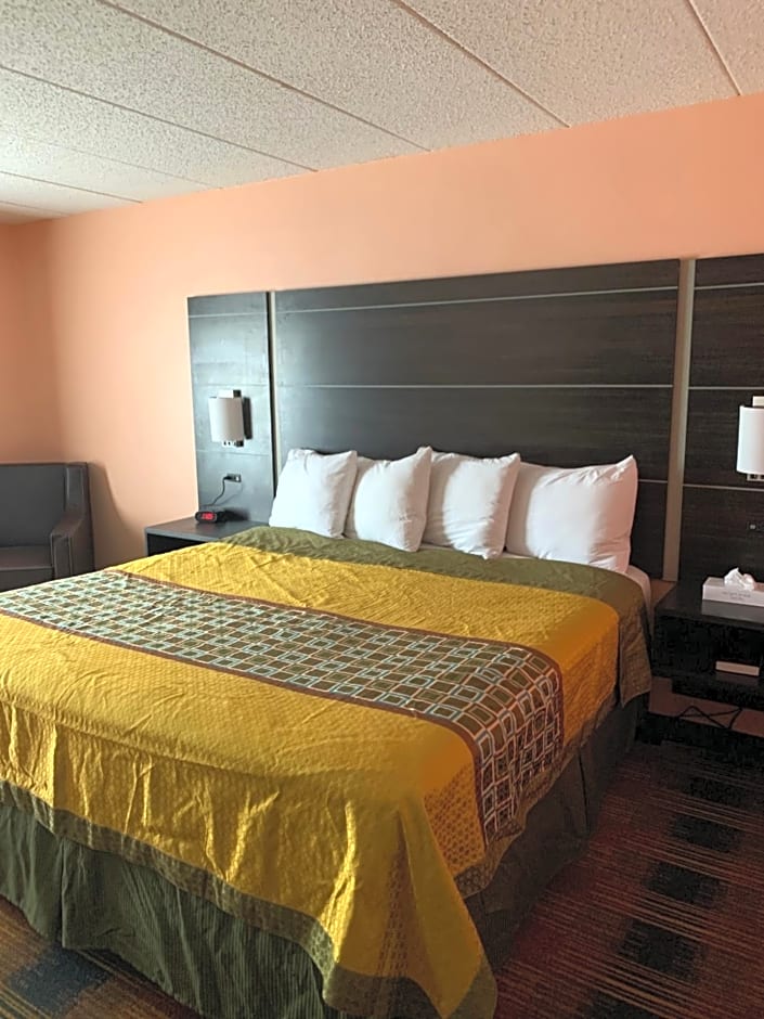 Regency Inn & Suites Faribault