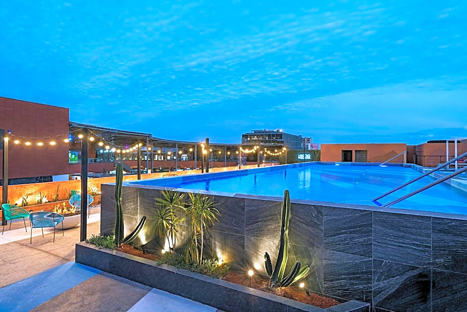 Aloft Guadalajara Sur