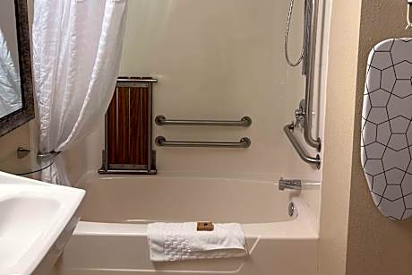 King Suite - Disability Access