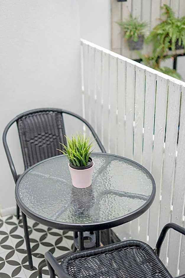 Isara Boutique Hotel and Cafe