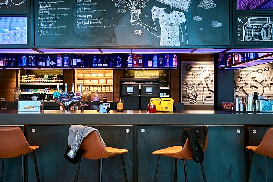 Moxy Birmingham Nec