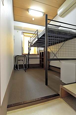 Single Room with High-Bed and Shared Bathroom