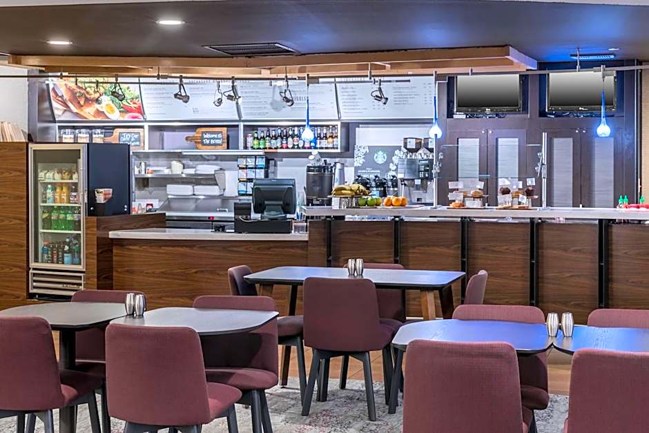 Courtyard by Marriott West Orange