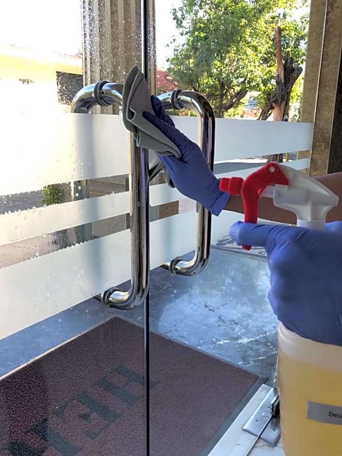 Hersya Front One Inn Surabaya