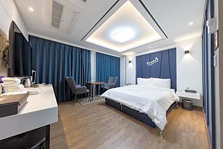 Premier Double Room