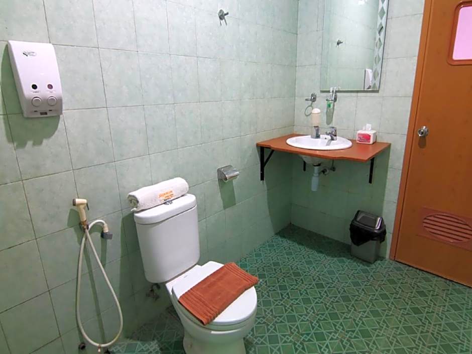 Hotel Signature Mandala Kencana