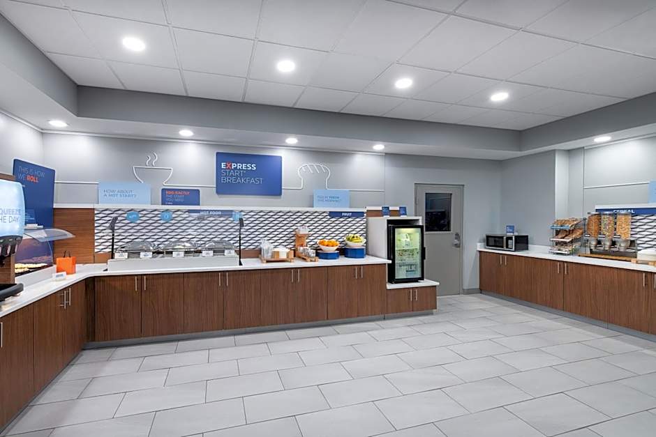 Holiday Inn Express Atlanta West - Theme Park By IHG
