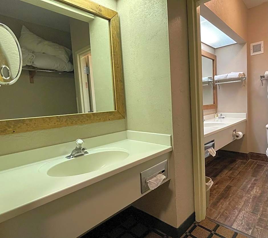 Baymont by Wyndham West Plains