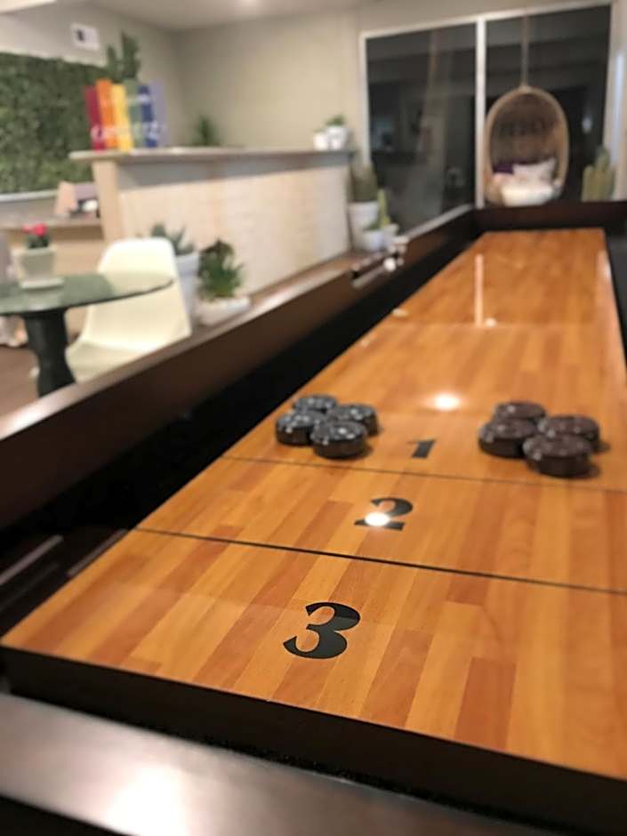 Delos Reyes Palm Springs