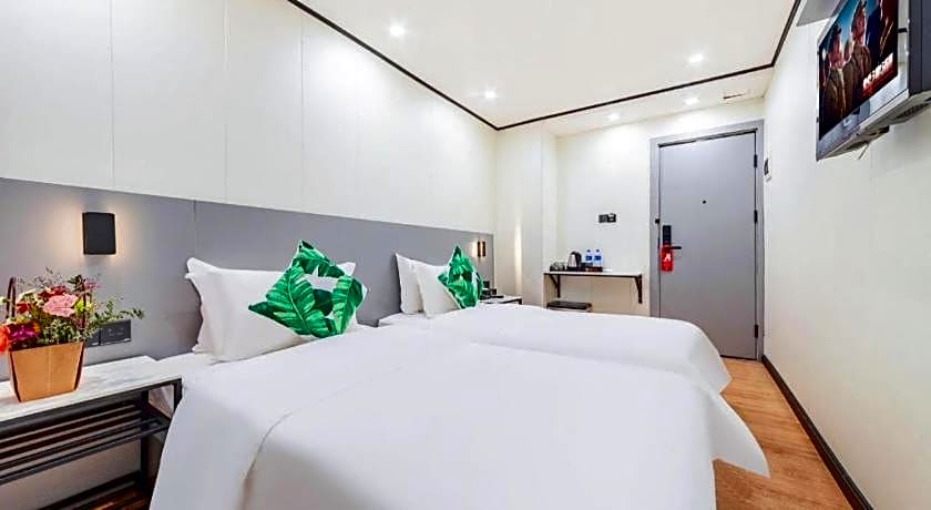 Xinghe Xinfeng Hotel Railway Station & Bus Station Branch