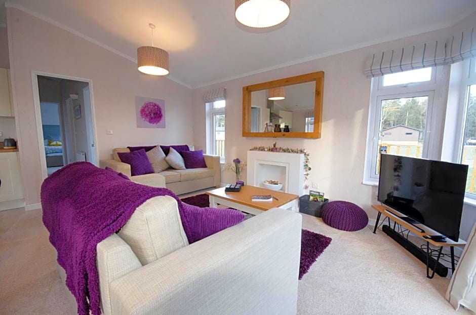 Hollicarrs - Long Lane Lodge