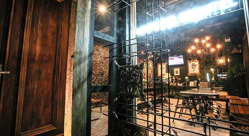 Shade House-Phuket Downtown