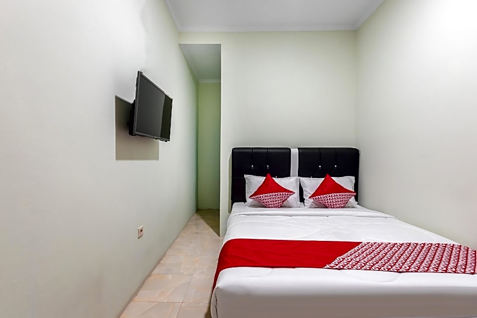 OYO 3132 Mahkota Sivali