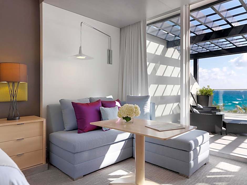 Boca Beach Club, A Waldorf Astoria Resort