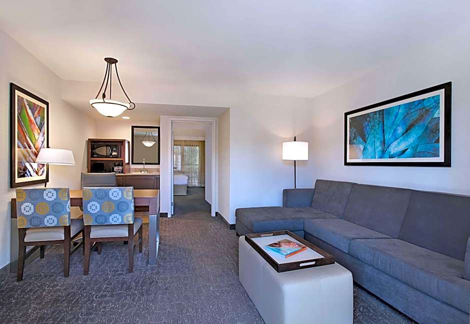 Embassy Suites by Hilton Palm Desert