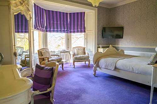 Eslington Manor