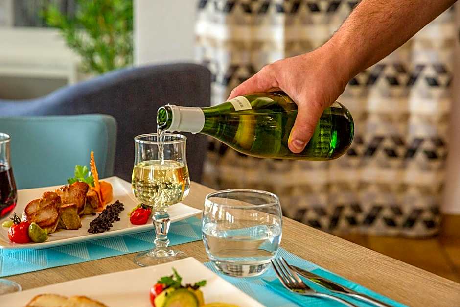 Brit Hotel Confort Amiens