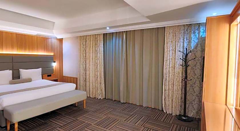 Ewan Ajman Suites Hotel