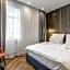 Budapest Eye- Boutique Suites, by BQA